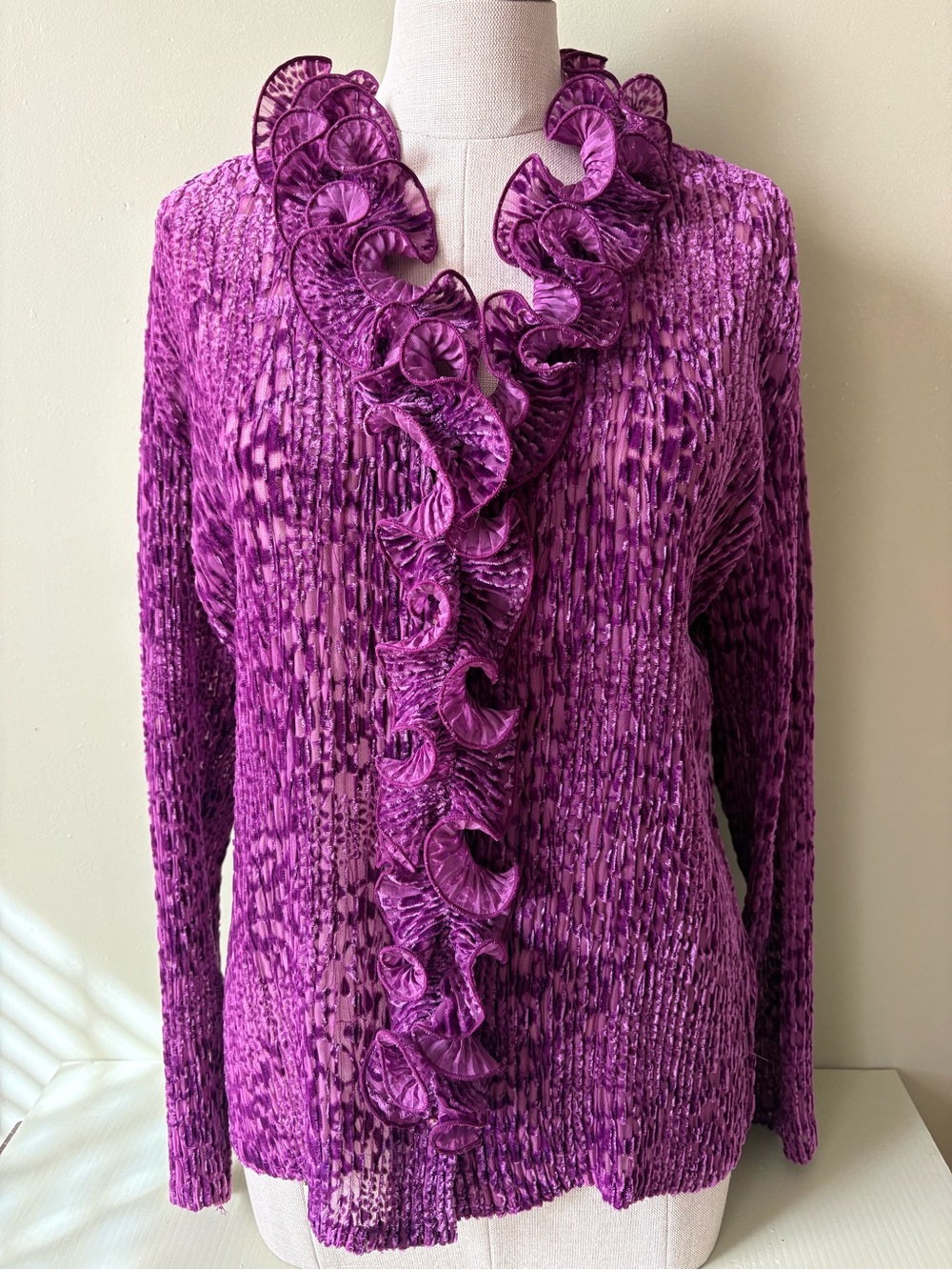 Tabi Purple/pink Ruffled Front velvet Women's Sweater Sz L